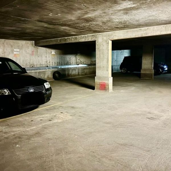 
ENSEMBLE DE TROIS PLACES DE PARKING EN SOUS-SOL - LE PETT QUEVILLY
