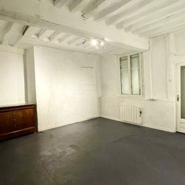 
LOCAL A USAGE D'HABITATION X2 - VENDU LOUÉ 8,5% RENTA ! - Rouen Docks
