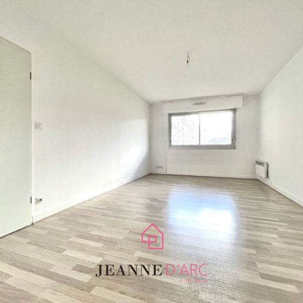 
Joli 2 pièces au pied de la Place St Marc
