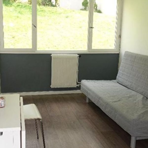 
STUDIO MEUBLÉ - 16M² - ROUEN QUARTIER DESCROIZILLES
