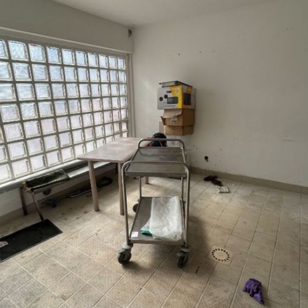 
local commercial idéal dark kitchen 40 m²
