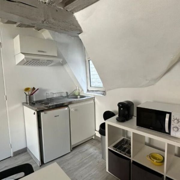 
APPARTEMENT T1 MEUBLÉ SECTEUR HOTEL DE VILLE
