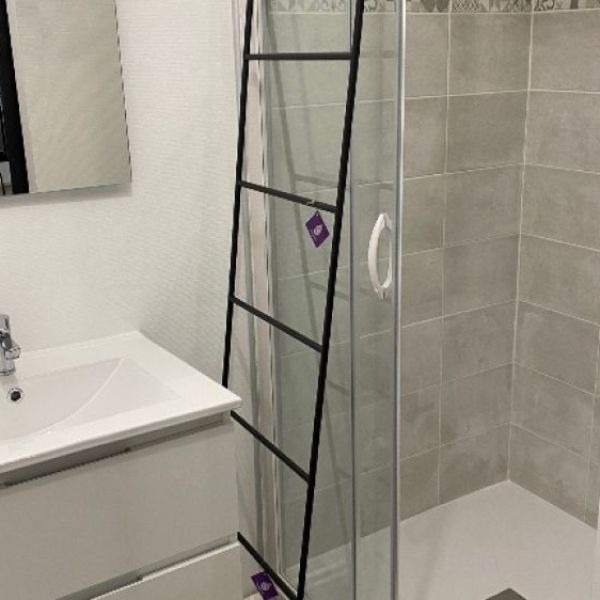 
STUDIO MEUBLE SECTEUR VIEUX-MARCHE - 26M2
