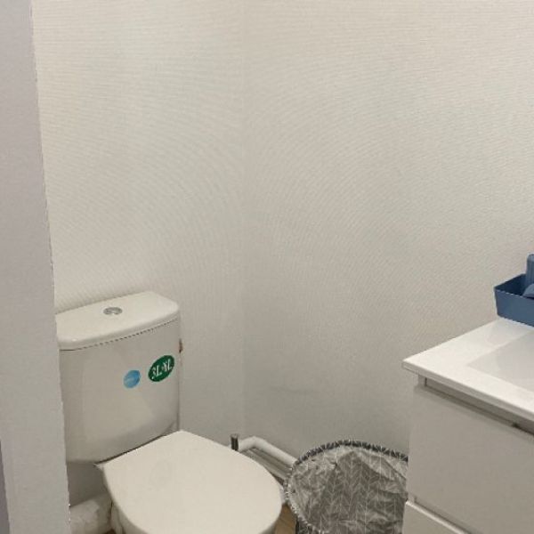 
STUDIO MEUBLE SECTEUR VIEUX-MARCHE - 26M2
