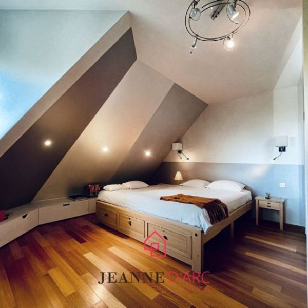 
Maison familiale Moulineaux 9p / 5ch / jardin / sous-sol complet

