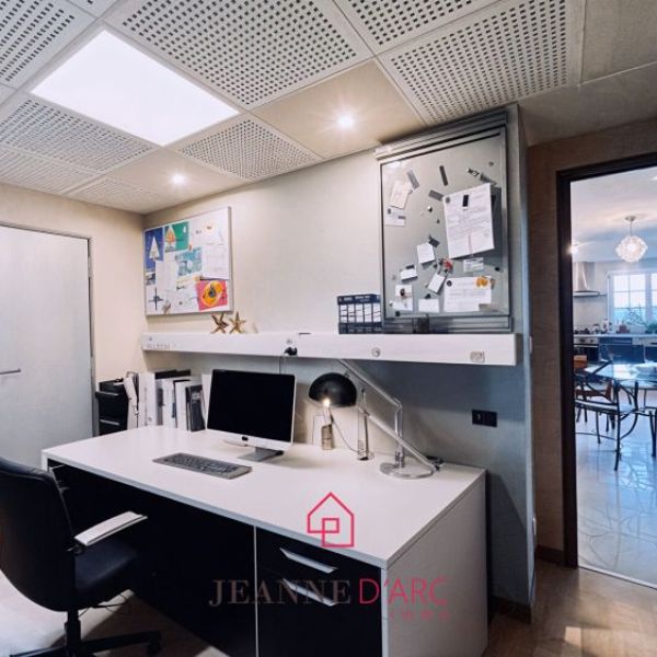 
Maison familiale Moulineaux 9p / 5ch / jardin / sous-sol complet
