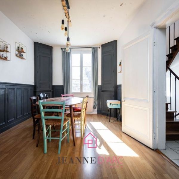 
Belle maison de famille de 200M2 - 6 chambres - Centre ville/Gare
