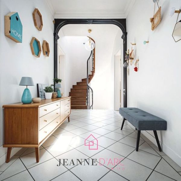 
Belle maison de famille de 200M2 - 6 chambres - Centre ville/Gare
