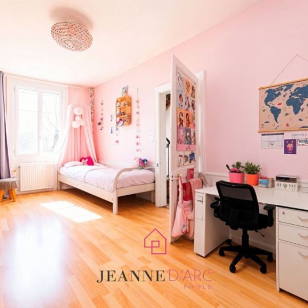 
Belle maison de famille de 200M2 - 6 chambres - Centre ville/Gare

