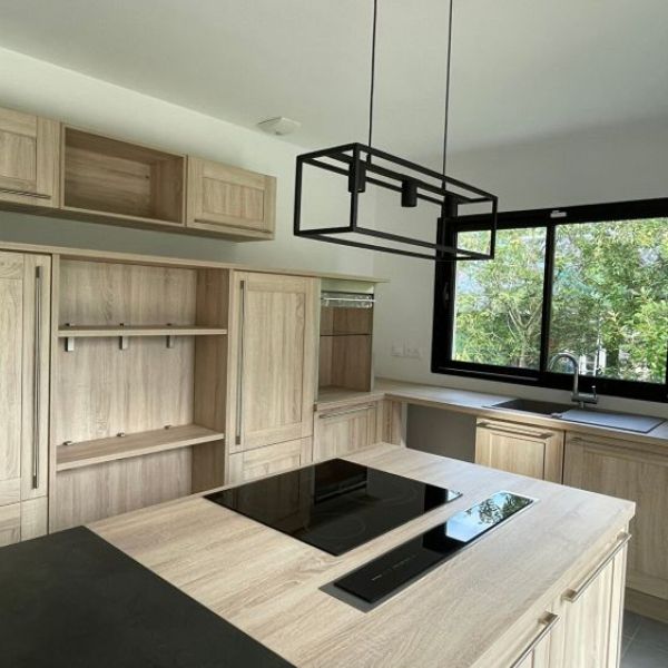 
MAISON DE TYPE 6 RÉCENTE - 122 M² - DARNÉTAL
