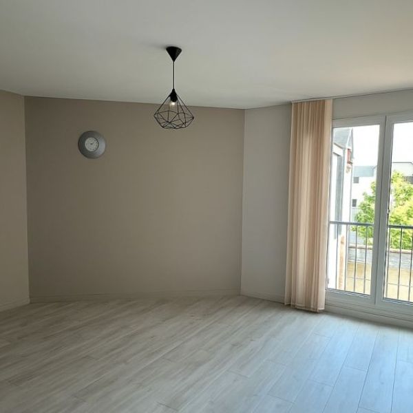 
T2 ROUEN GAUCHE - GARAGE ET CAVE
