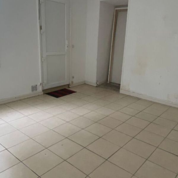 
LOCAL COMMERCIAL -  53M2 - PROXIMITE SAINT-SEVER
