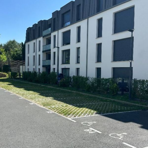 
BOX FERMÉ - LE MESNIL ESNARD
