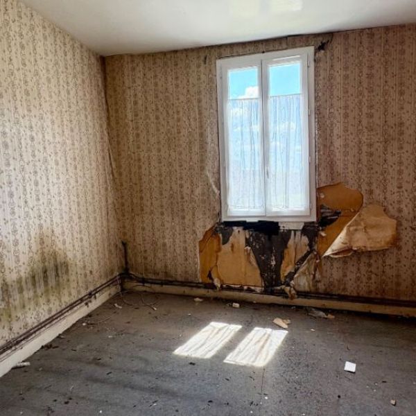 
Maison Deville Les Rouen 5 pièce(s) 75 m2 -  TRAVAUX A PREVOIR
