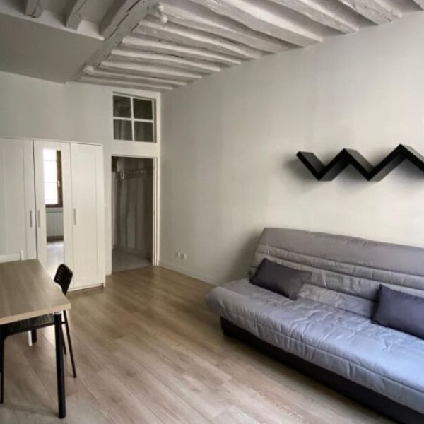 
APPARTEMENT 1 PIECE MEUBLE  - PLACE DU VIEUX MARCHE
