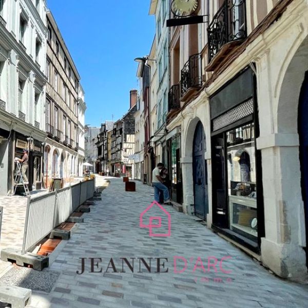 
Charmant studio Hyper Centre, quartier Beauvoisine + local de stockage
