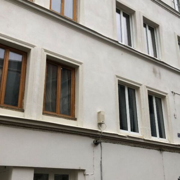 
STUDIO MEUBLÉ DE 15.2M² - QUARTIER PLACE DE LA ROUGEMARE- HOTEL DE VILLE
