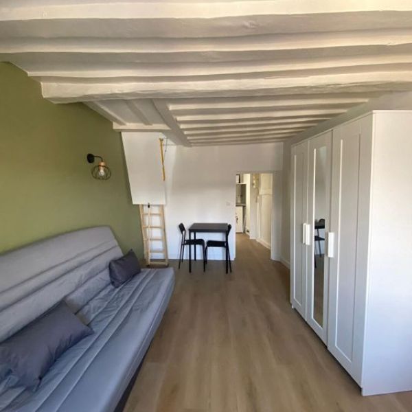 
APPARTEMENT 1 PIECE MEUBLE  - PLACE DU VIEUX MARCHE
