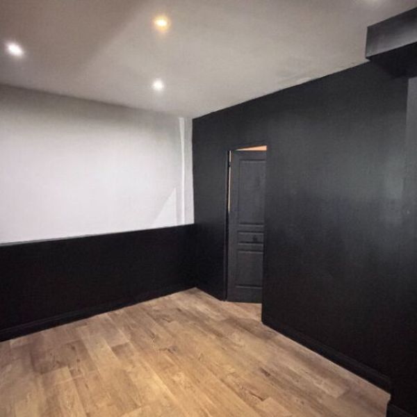 
LOCAL COMMERCIAL QUARTIER ST HILAIRE AVEC VITRINE DE 30 M²

