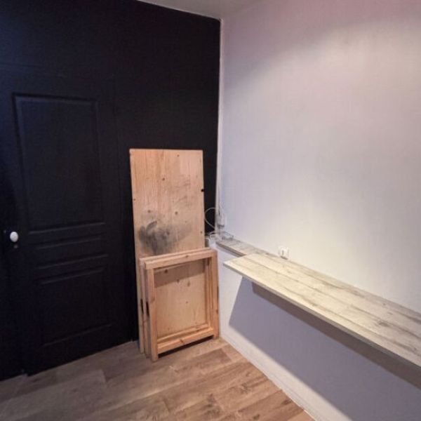 
LOCAL COMMERCIAL QUARTIER ST HILAIRE AVEC VITRINE DE 30 M²
