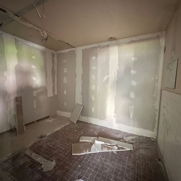 
PLATEAU A AMENAGER - ROUEN PREFECTURE / DOCKS
