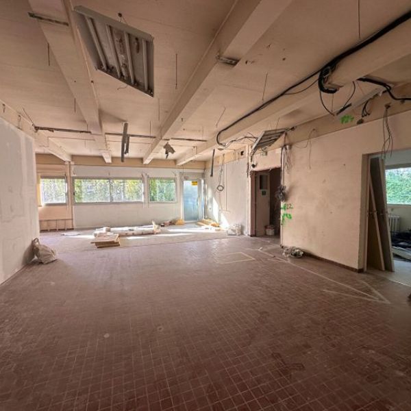 
PLATEAU A AMENAGER - ROUEN PREFECTURE / DOCKS
