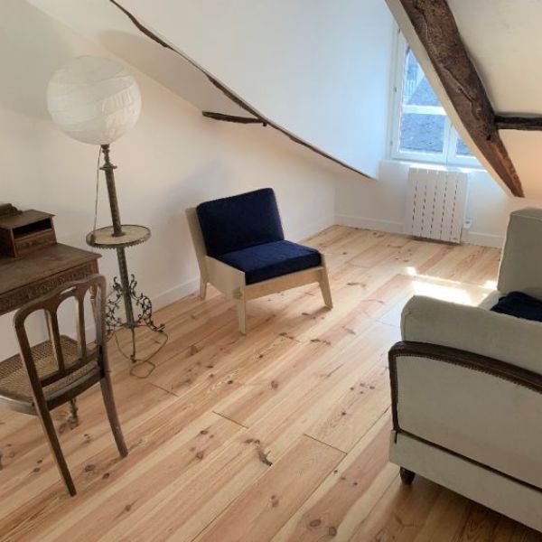APPARTEMENT T2 MEUBLE 33M2  PLACE HENRI IV