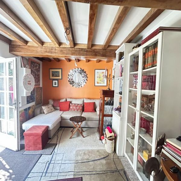 
Ensemble immobilier avec atelier d'artiste à une heure de Rouen
