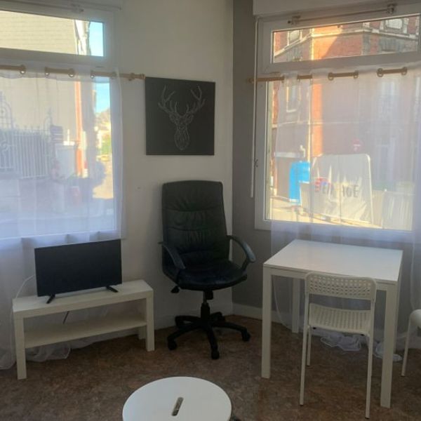 
LOCAL DE  17M²- SECTEUR GARE - REF 5954
