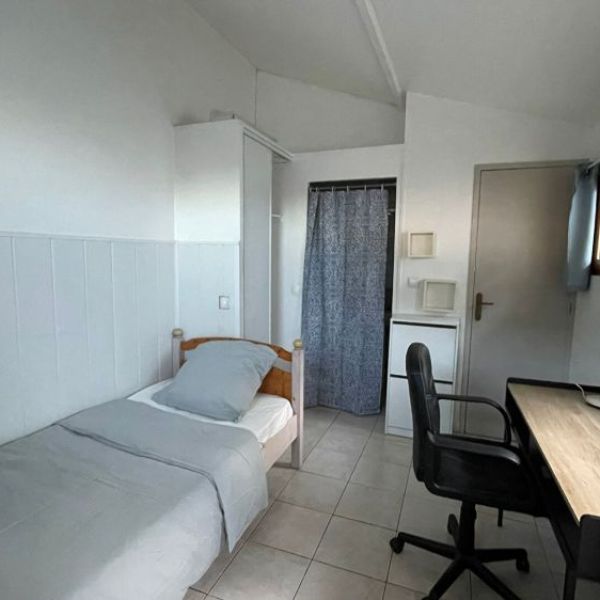 
STUDIO MEUBLÉ AVEC TERRASSE ROUEN / BOIS GUILLAUME  REF 6096
