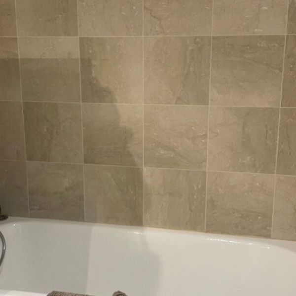 
APPARTEMENT T2 AVEC TERRASSE / PARKING - MONT SAINT AIGNAN - REF 6102
