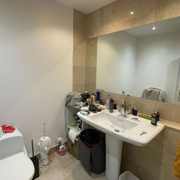 
APPARTEMENT T2 AVEC TERRASSE / PARKING - MONT SAINT AIGNAN - REF 6102
