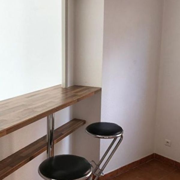 
APPARTEMENT DE TYPE 2 ROUEN GAUCHE AVEC PARKING
