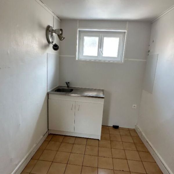 
T1 A RAFRAICHIR - ROUEN ST SEVER / EMMURÉES
