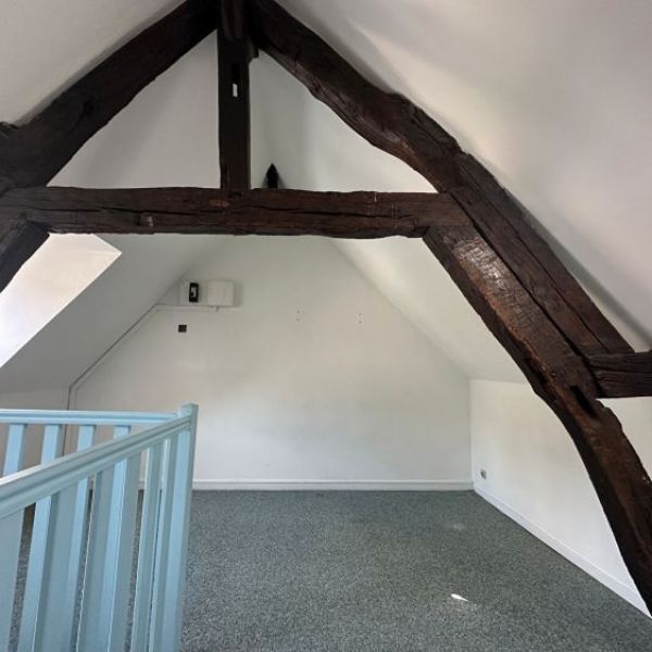 
T1bis A RAFRAICHIR - ROUEN ST SEVER / EMMURÉES
