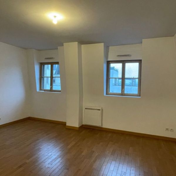 
APPARTEMENT DE TYPE 2 AVEC PARKING - ROUEN HOTEL-DE-VILLE - REF 6136
