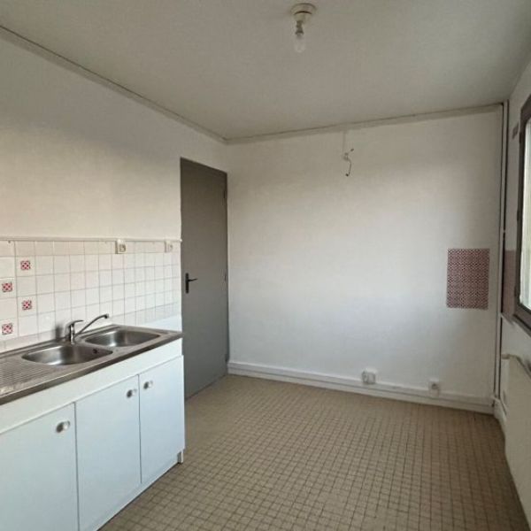 
APPARTEMENT T3 - 60M2 - MOULINEAUX - REF 3255
