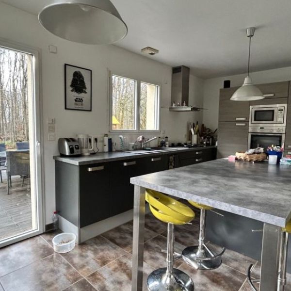 
MAISON DE TYPE 6  - 170 M² - DARNÉTAL  REF  6138
