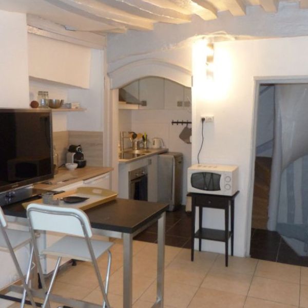 
MAISON MEUBLÉE 3 PERSONNES - HOTEL DE VILLE - REF 2175
