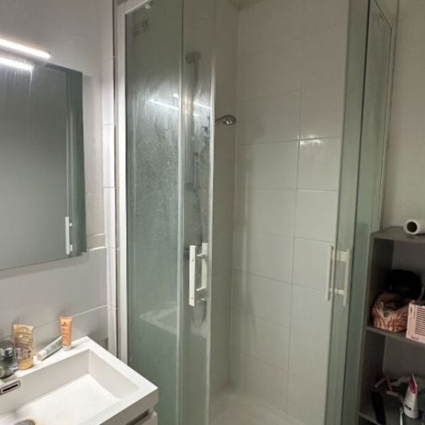 
APPARTEMENT T2 - QUARTIER BEAUVOISINE -
