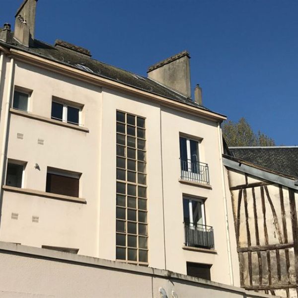 
APPARTEMENT DE TYPE 4 - ROUEN PLACE HENRI 4
