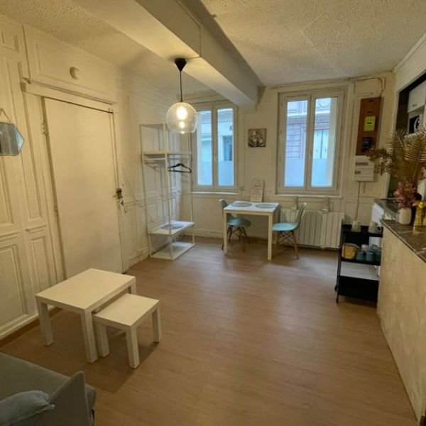 
APPARTEMENT T1 MEUBLÉ SECTEUR HOTEL DE VILLE
