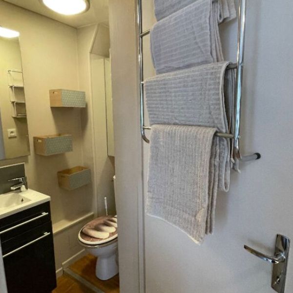 
STUDIO MEUBLÉ PROXI VIEUX MARCHÉ - REF 1558
