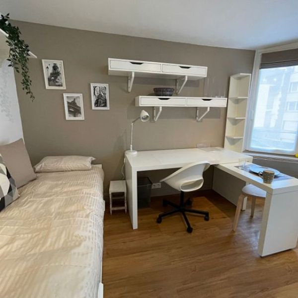 
STUDIO MEUBLÉ PROXI VIEUX MARCHÉ - REF 1558
