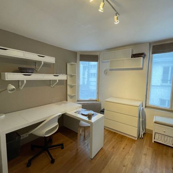 
STUDIO MEUBLÉ PROXI VIEUX MARCHÉ - REF 1558
