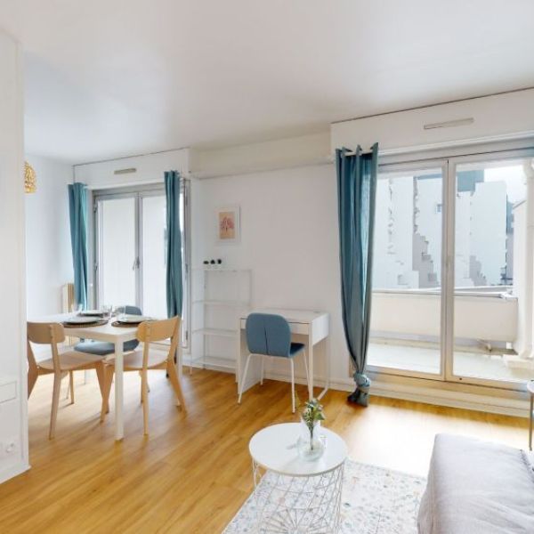 
GRAND STUDIO MEUBLÉ - BALCON - QUARTIER SAINT NICAISE - 28 M²
