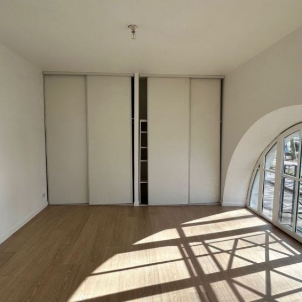 
APPARTEMENT  T3 -57 m2 - QUAIS DE SEINE - REF 2311
