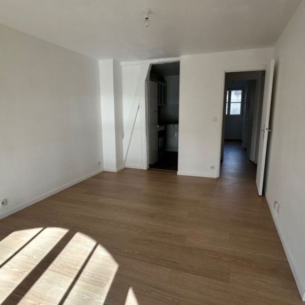 
APPARTEMENT  T3 -57 m2 - QUAIS DE SEINE - REF 2311
