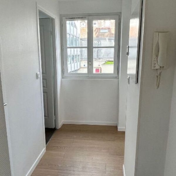 
APPARTEMENT  T3 -57 m2 - QUAIS DE SEINE - REF 2311
