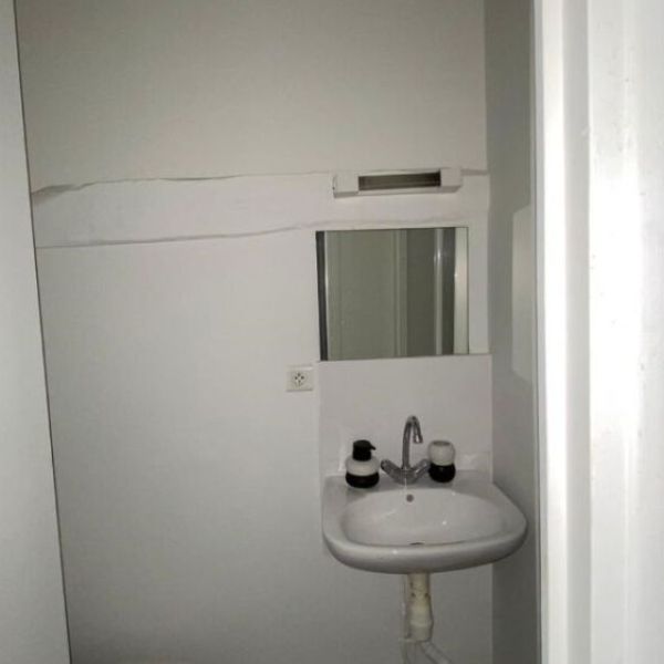 
APPARTEMENT 1 PIECE MEUBLE  - PLACE DU VIEUX MARCHE - REF 5903
